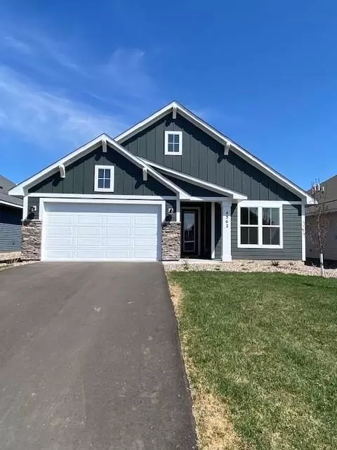4362 Monarch Dr, Woodbury, MN 55129