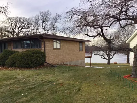 1825 Brookside Cir, Albert Lea, MN 56007 photo 2