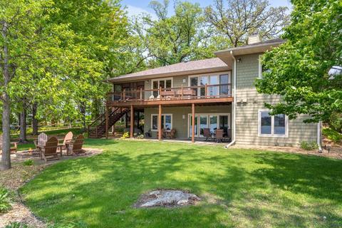 734 Carla Ln, Maplewood, MN 55109