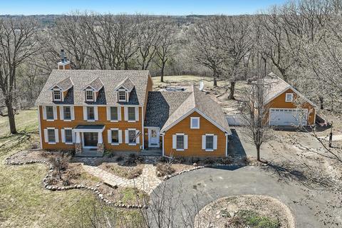 2300 Overlook Ct N, Stillwater, MN 55082
