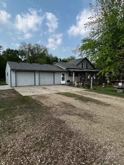 2575 311th Ave, Dawson, MN 56232