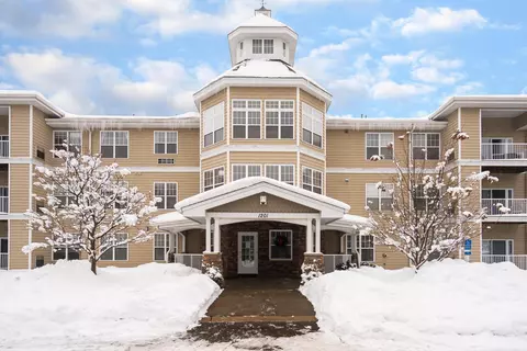 1201 Hadley Ave N #113, Oakdale, MN 55128