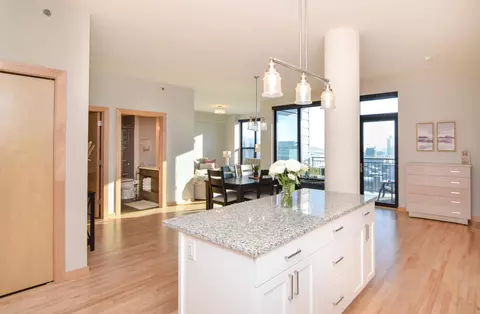 740 Portland Ave #1612, Minneapolis, MN 55415