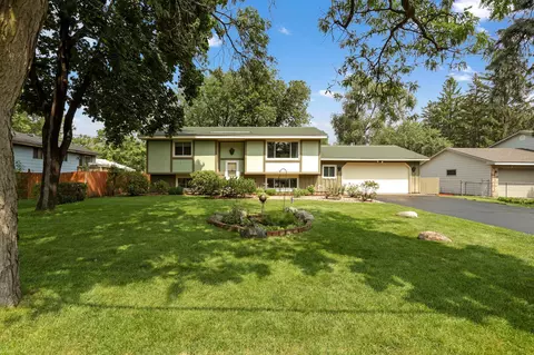 1116 73rd Ave N, Brooklyn Park, MN 55444