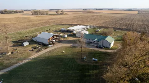 55786 150th St, Wells, MN 56097