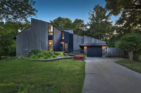 1704 4th St SW, Austin, MN 55912