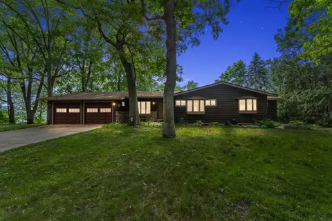 1212 Riverside Dr N, Hudson, WI 54016