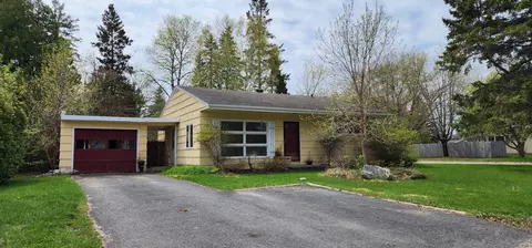 1317 Beyer Dr, International Falls, MN 56649