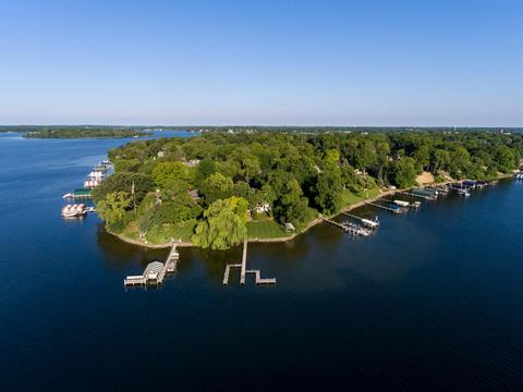 3229 Casco Cir, Wayzata, MN 55391
