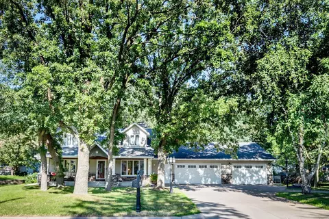 4924 Hanson Rd, Shoreview, MN 55126