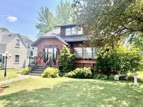 510 E 2nd St, Redwood Falls, MN 56283