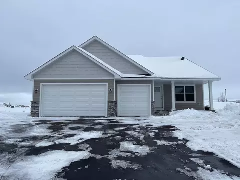 605 Westwood Dr, River Falls, WI 54022