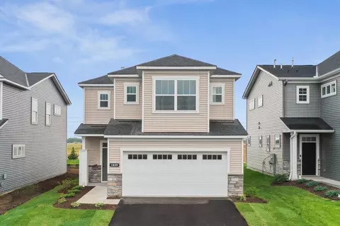 1839 Ivy St, Shakopee, MN 55379