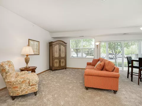 8341 Lyndale Ave S #112, Bloomington, MN 55420