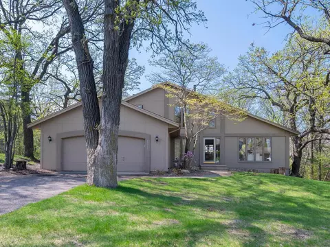 13513 York Ave S, Burnsville, MN 55337