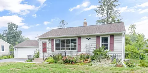 1439 Belmont Ln E, Maplewood, MN 55109