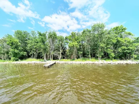 41503 Elm Pt, Warroad, MN 56763
