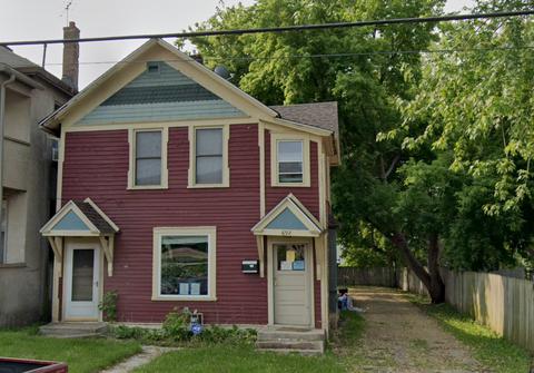 692 6th St E, Saint Paul, MN 55106
