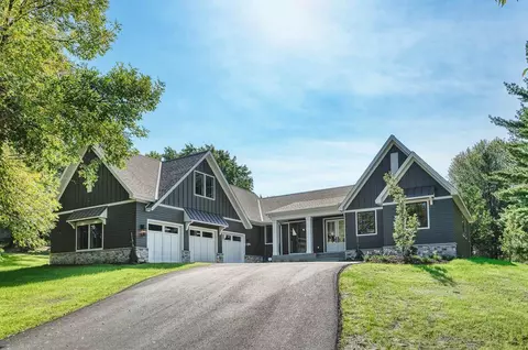 694 Wentworth Ave, Mendota Heights, MN 55118