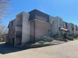 6415 York Ave S #106, Edina, MN 55435