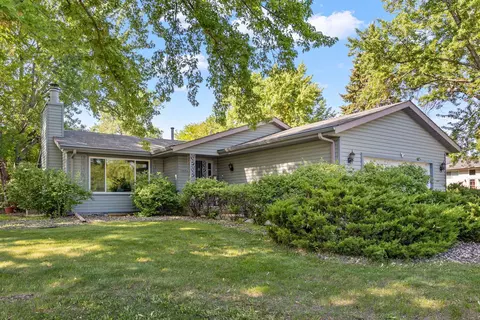 1928 Shakopee Ave E, Shakopee, MN 55379