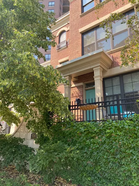 524 E Grant St, Minneapolis, MN 55404
