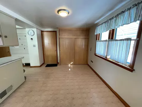 402 E 9th St, Morris, MN 56267 photo 14