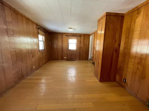 402 E 9th St, Morris, MN 56267 photo 6