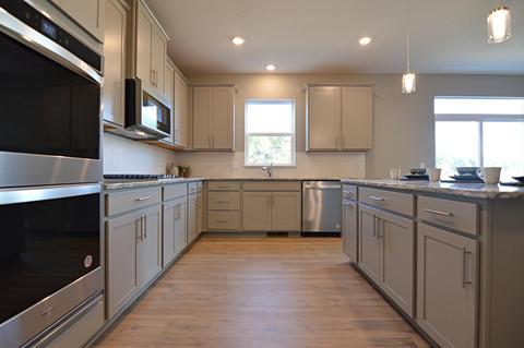 13102 Bauer Dr N, Champlin, MN 55316 photo 4