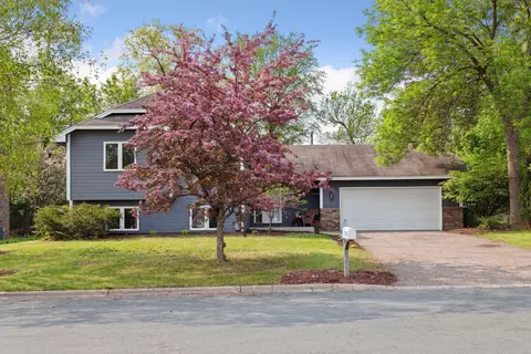 7501 W 112th St, Bloomington, MN 55438