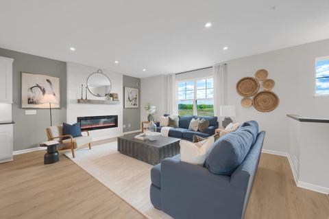 8668 London Cir NE #C, Blaine, MN 55449