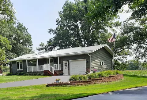 110 Woodland Trl, Clayton, WI 54004