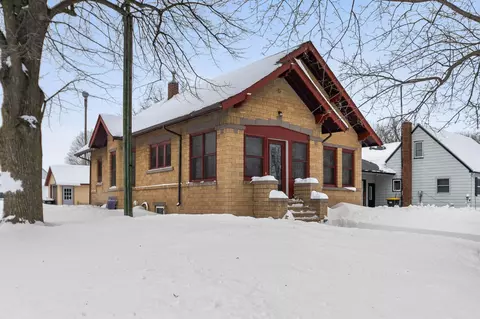201 1st Ave NE, Fairfax, MN 55332