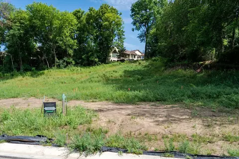 16788 Stirrup, Eden Prairie, MN 55347