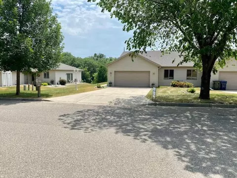 315 W Stcharles Ave, Fergus Falls, MN 56537