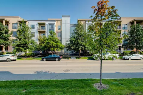 2565 Franklin Ave #201, Saint Paul, MN 55114