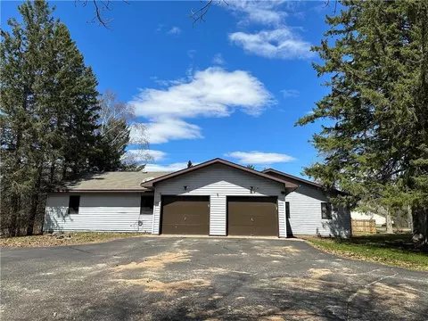 1015 W 1017 W Maple St, Spooner, WI 54801