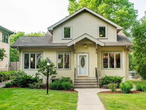 1088 Lombard Ave, Saint Paul, MN 55105