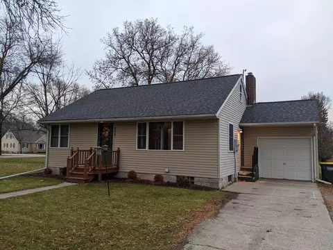 405 Agnes St N, Raymond, MN 56282