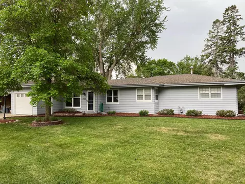 1622 Elm St, Albert Lea, MN 56007