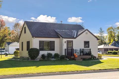 202 5th Ave NW, Lonsdale, MN 55046