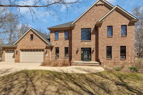 905 Morning Star Ct, Sartell, MN 56377
