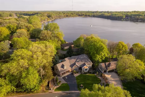 4423 Harbor Place Dr, Shoreview, MN 55126