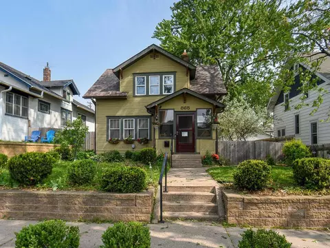 865 Ivy Ave E, Saint Paul, MN 55106