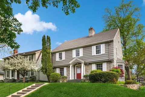 1215 W Minnehaha Pkwy, Minneapolis, MN 55419