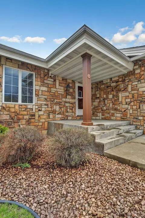 549 Brook Ln, Saint Cloud, MN 56301 photo 2