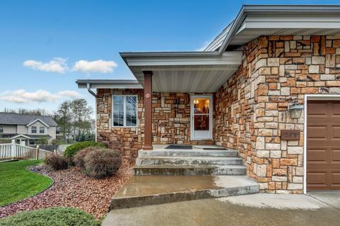 549 Brook Ln, Saint Cloud, MN 56301
