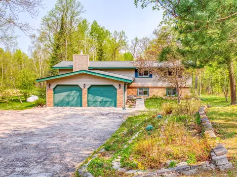 7321 Jewel Dr NE, Bemidji, MN 56601