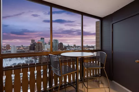 410 Groveland Ave #1802, Minneapolis, MN 55403