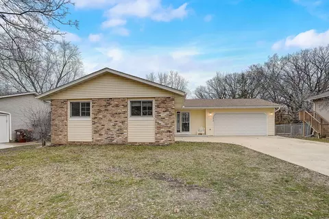 1272 14th St W, Hastings, MN 55033